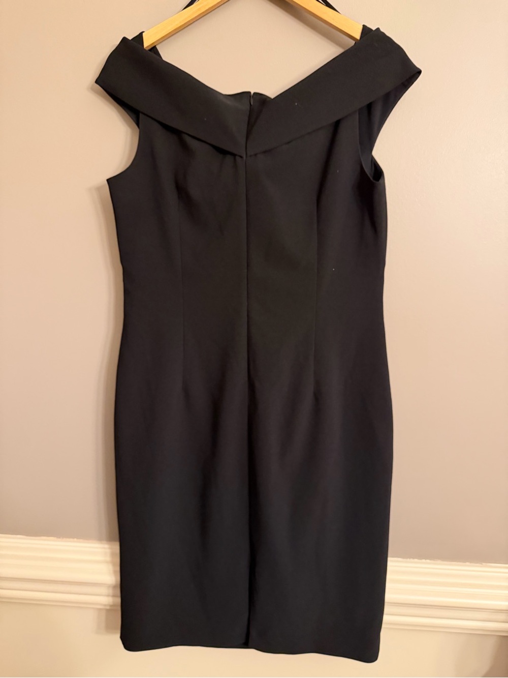 St. John Couture Black Dress 10 Hand Beaded Silk Lined Off Shoulder Cocktail - Picture 6 of 11